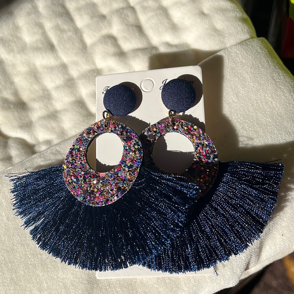 earrings (fan)